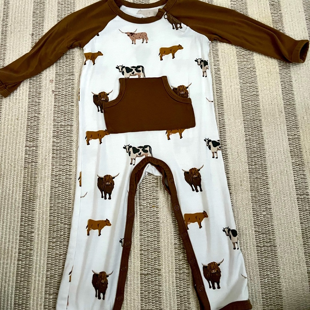 Kyte baby 6-12 outfit